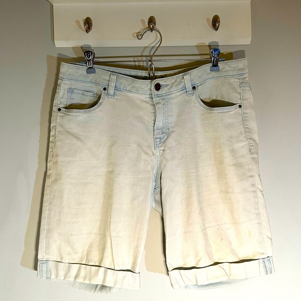 APT 9 BERMUDA SHORTS
